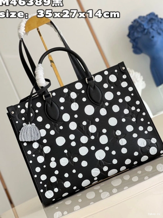 LOUIS VUITTON MM ONTHEGO 0717